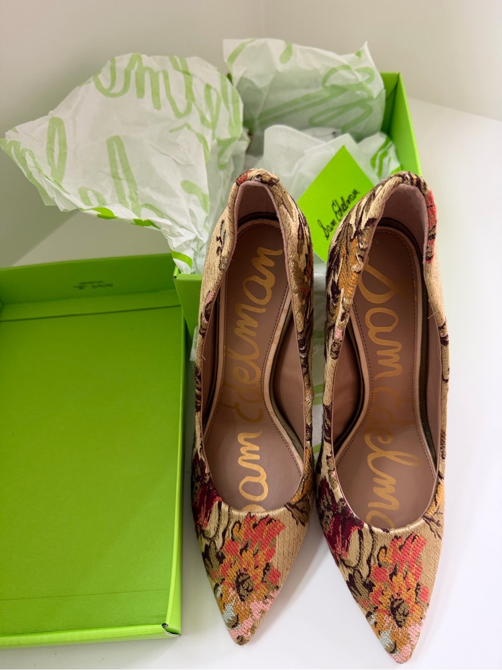 Sam Edelman Hazel Pointed Toe Pump - Picture 5 of 5